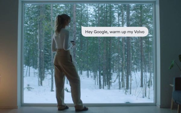 Bilde av kvinne som ber Google varme opp Volvo fra Frydenbø Bilsenter