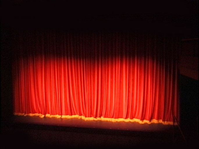 theatre-curtain-1470081-640x480.jpg