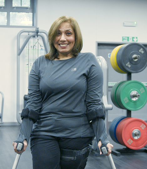 A female member in the gym