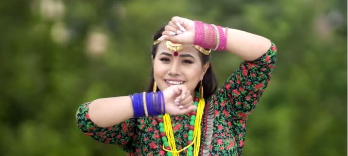 प्रशान्त लिम्बूको शिरबन्दी आरुषि मगरलाई बैना (हेर्नुहोस् भिडियो)