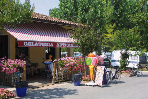 Bella Italia: Mobile Homes,Peschiera