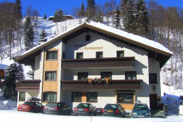 Pension Riedlsperger,Saalbach