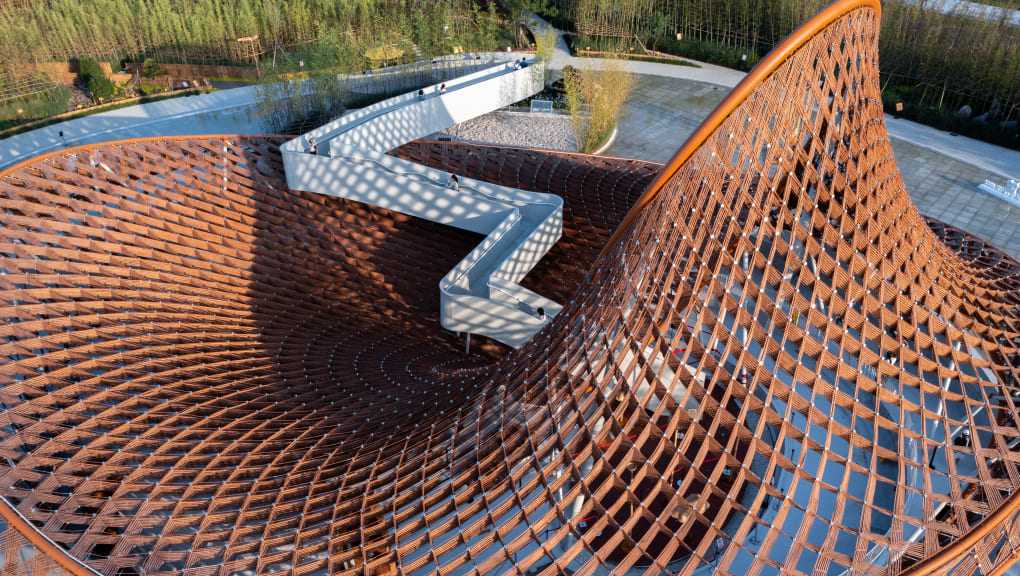 Exterior view of the roof of the Bamboo and Rattan Pavilion of the 10th China Flower Expo