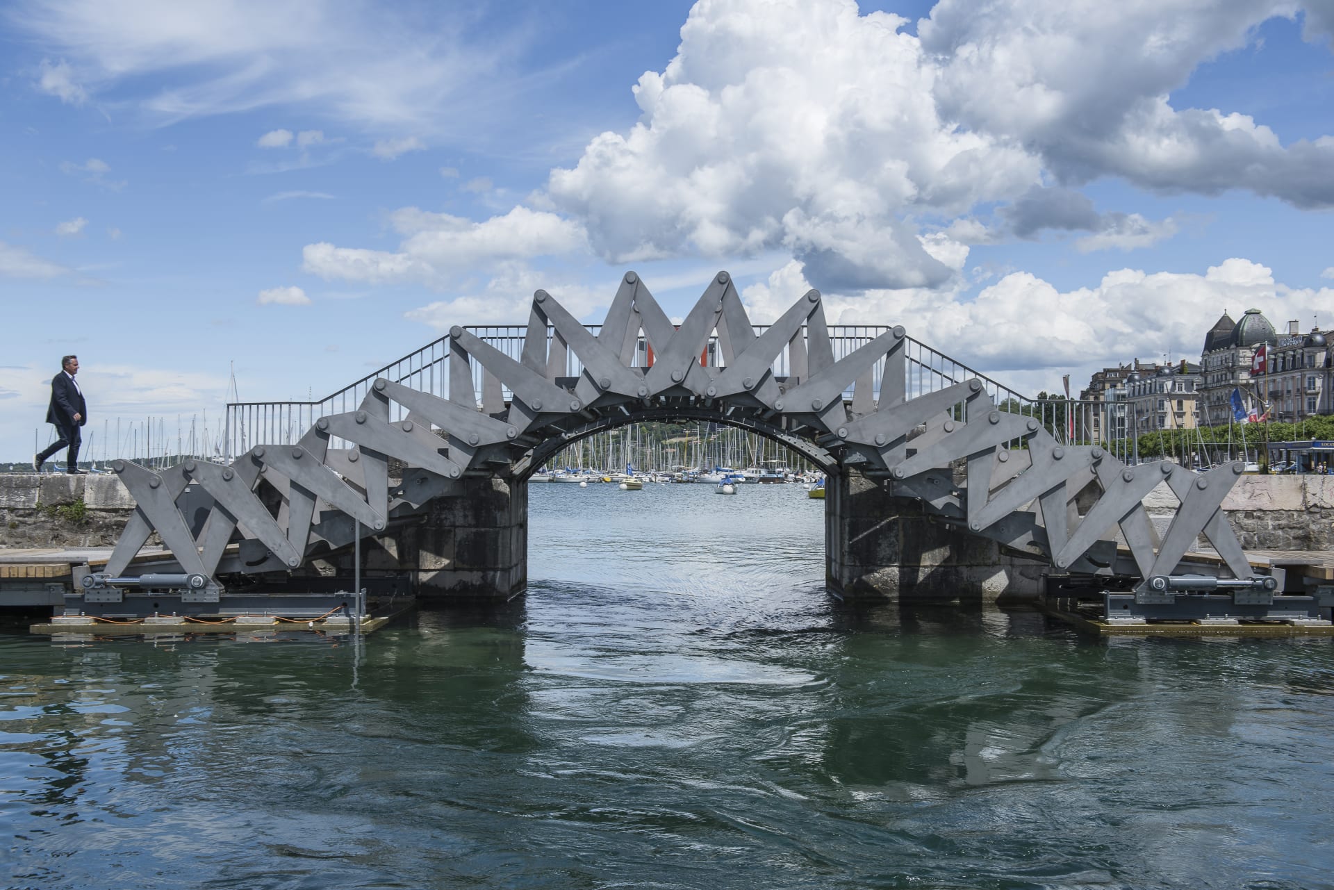 Many of our members are bridge designers, connecting communities and improving access in elegant, interesting ways (image: Geneva Mobile Walkway - 2017 Structural Award winner)
Credit: Gabriele Guscetti|Etienne Bouleau|Jérôme Pochat 