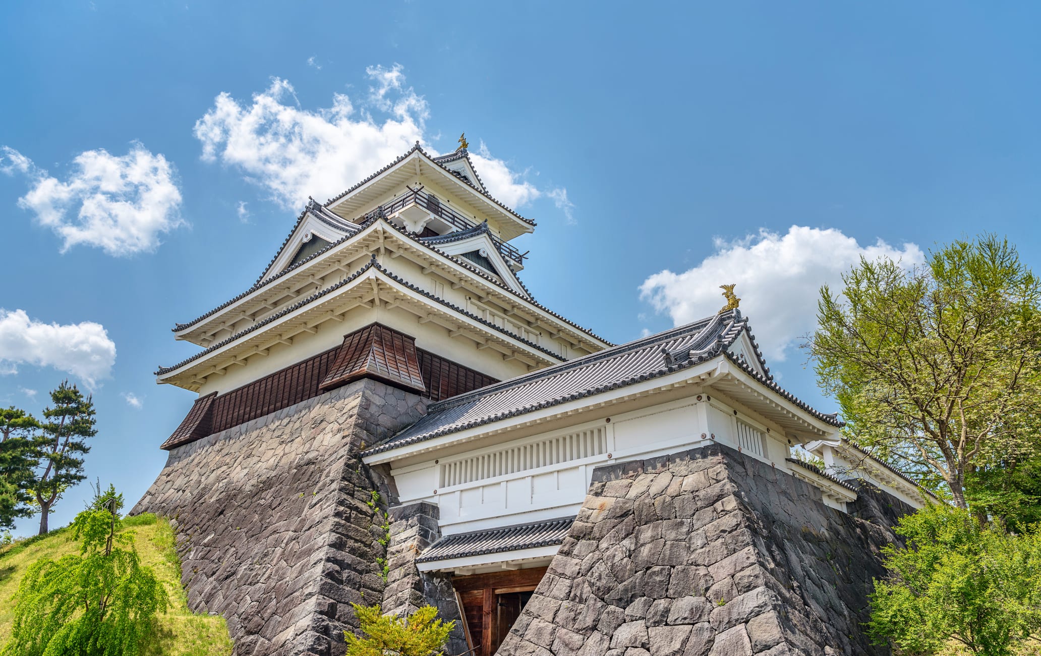 Kaminoyama Castle