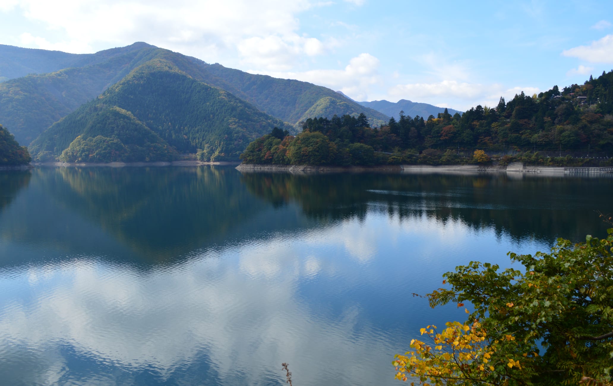 Lake Okutama-ko