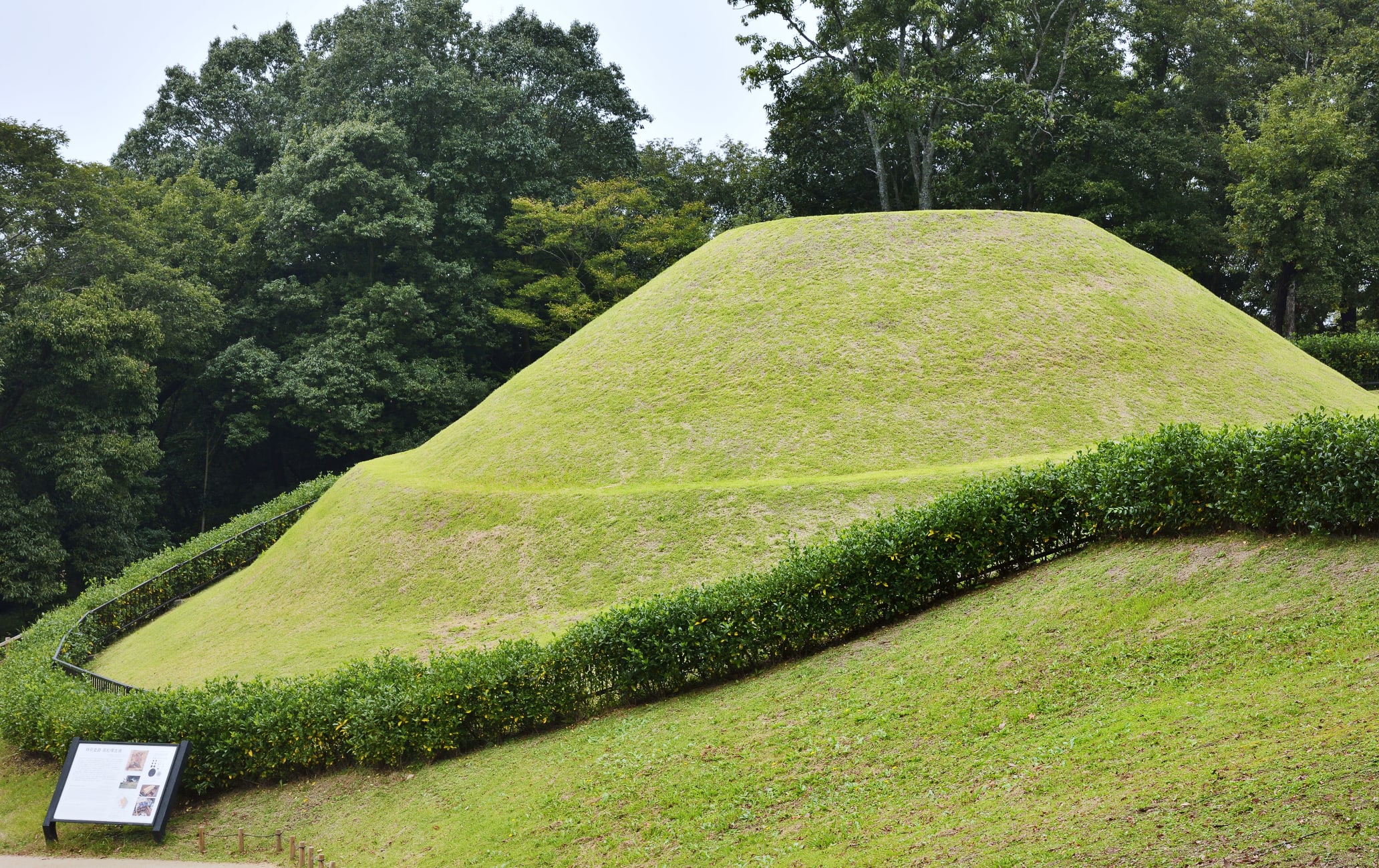 Takamatsuzuka burial mound