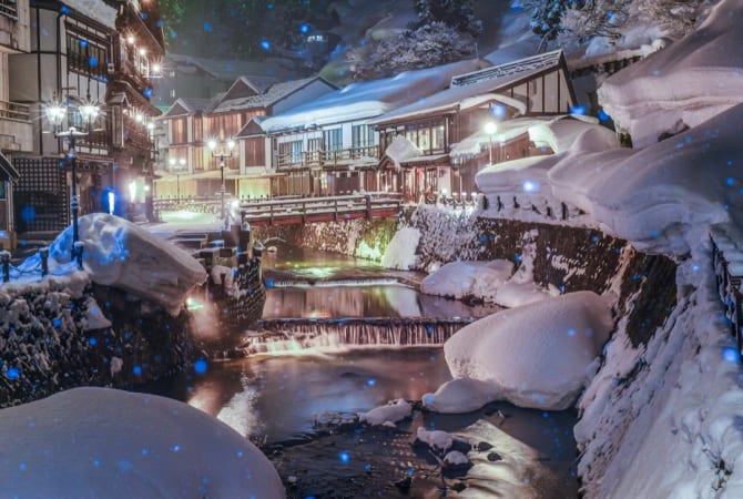 กินซังอนเซ็น (Ginzan Onsen)