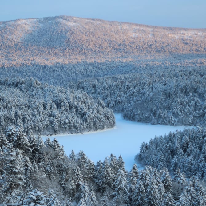 Experience nature and Ainu culture in Akan