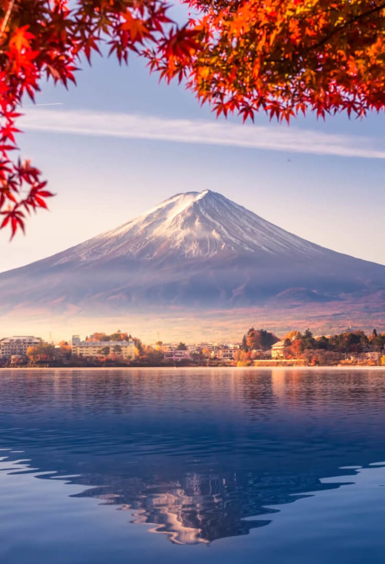 9 spectacular places to see autumn leaves in Japan