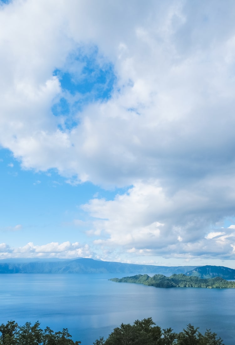 lake towada-ko area