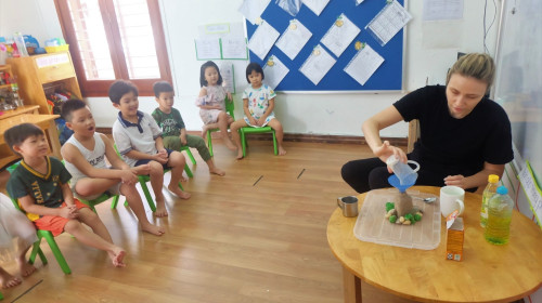 Khơi dạy tình yêu với khoa học