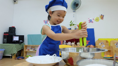 Mứt dừa: Món ăn dân dã truyền thống, đậm đà bản sắc dân tộc