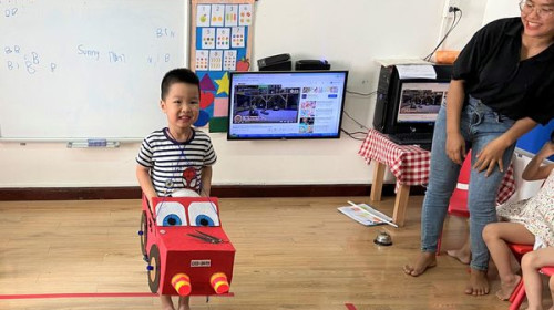 TÌM HIỂU VỀ Ô TÔ TRONG “LỚP HỌC GIAO THÔNG” ĐẦY THÚ VỊ