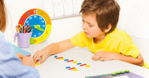 4 CÁCH ĐỂ CHA MẸ GIÚP CON CẢI THIỆN CHỨNG TỰ KỶ