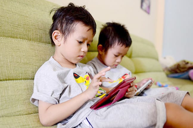 Suy giảm thị lực ở trẻ - Cha mẹ cần làm gì?