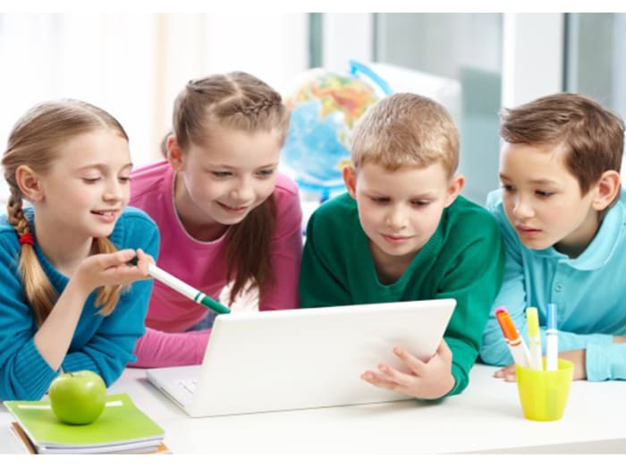 LỢI ÍCH CỦA CÁC THÍ NGHIỆM KHOA HỌC STEM DÀNH CHO CÁC BÉ MẦM NON