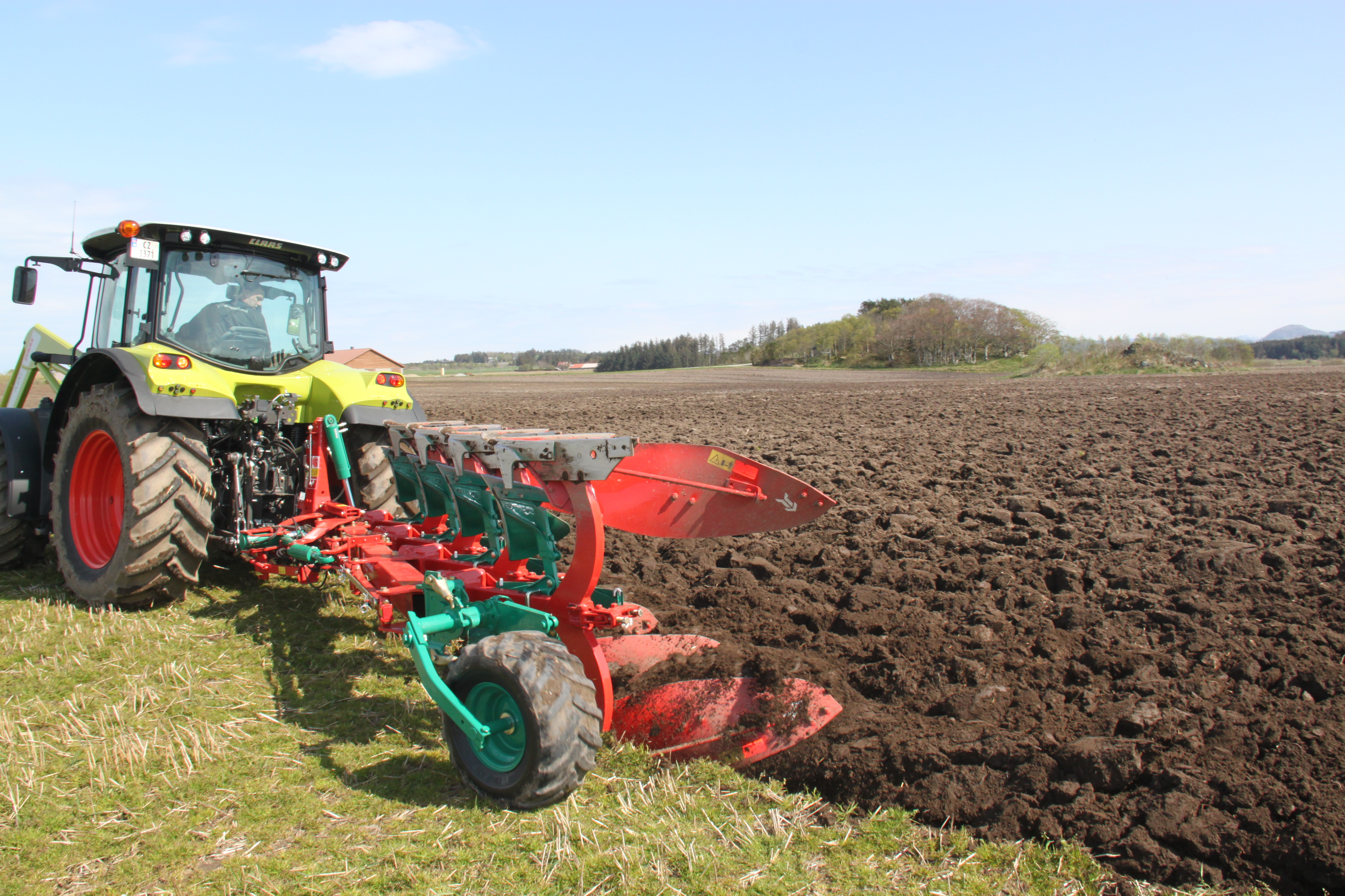 Stubble Cultivators - Kverneland Knock On System is the easiest way exchanging parts