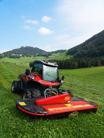 Plain Mowers - VICON EXTRA 328F - 332F - FRONT MOUNTED DISC MOWER, with its responsive headstock makes it easy to use