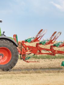 Kverneland Packomat, perfect seedbed while ploughing, kvernelands unique steel provides light and robust implement