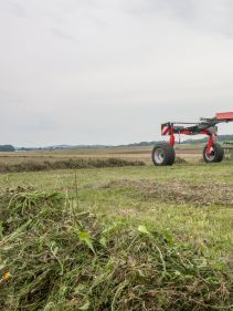 Double rotor rakes - Kverneland 9670, operating comfort, flexible and compact during transport and storage