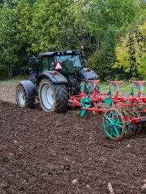 Kverneland 2300 S Providing the best soil preparation, with great range of accessories