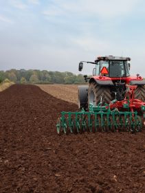 Kverneland Packomat, perfect seedbed while ploughing, kvernelands unique steel provides light and robust implement