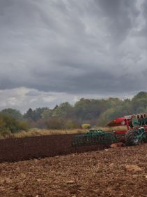 Kverneland Packomat, perfect seedbed while ploughing, kvernelands unique steel provides light and robust implement