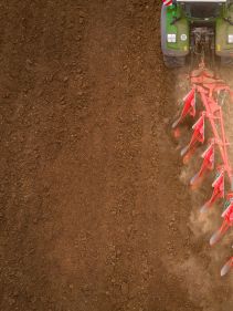 Kverneland Packomat, perfect seedbed while ploughing, kvernelands unique steel provides light and robust implement