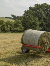 Round Bale Wrappers - Kverneland 7730, made for smaller tractors but still fully atuomatic