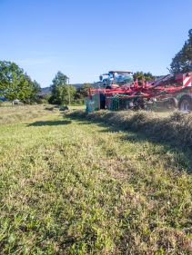Double rotor rakes - Kverneland 9670, operating comfort, flexible and compact during transport and storage