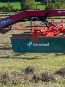 Double rotor rakes - Kverneland 9670, operating comfort, flexible and compact during transport and storage