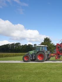 Four Rotor Rakes - Kverneland 97150 C, folded and compact during transportation and storage