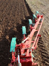 Kverneland AB AD, easy and efficient ploughing