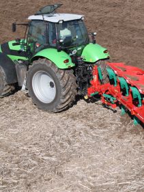 Reversible Mounted Ploughs - Kverneland ES-LS, unique steel treatment provides great life time and makes it easy in use during operation