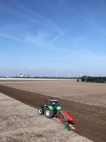 Reversible Mounted Ploughs - Kverneland ES-LS, unique steel treatment provides great life time and makes it easy in use during operation