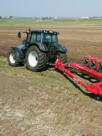 Kverneland PN RN easy to adjust and cost efficient ploughing,  semi-mounted reversible plough