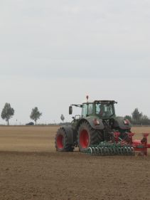 Kverneland Packomat, perfect seedbed while ploughing, kvernelands unique steel provides light and robust implement