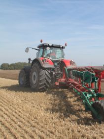 Kverneland Packomat, perfect seedbed while ploughing, kvernelands unique steel provides light and robust implement