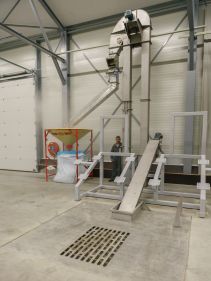 Disc Spreaders - Vicon Spreader Competence Center, modern testing center for Vicon spreaders in the Netherlands, environment friendly testing