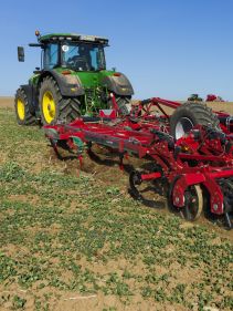 Turbo T i-Tiller providing high quality and solid output on the field