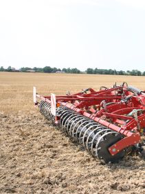 Stubble Cultivators - Kverneland Turbo powerful and efficient in use during operation