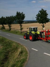 Stubble Cultivators - Kverneland CTC Cultivator compact, folded and safe while being transported effectively