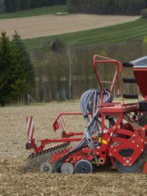 Kverneland e-drill maxi pluss, combined grain and fertilizer model