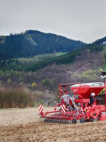 Kverneland e-drill maxi pluss, combined grain and fertilizer model