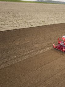 Kverneland e-drill maxi pluss, combined grain and fertilizer model