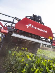 Kverneland iXtrack T3, compact sprayer, stable and precise with intelligent technology