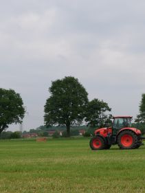 Kverneland iXtrack T4, effective, precise, stable and easy on field