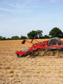 Stubble Cultivators - Kverneland Turbo ploughing nearly all year