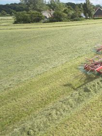 Four Rotor Rakes - Kverneland 97150 C, optimal ground pressure with high output and capacity